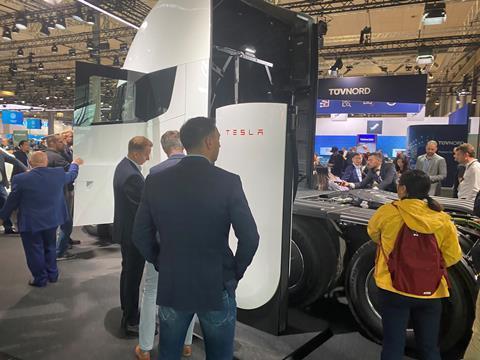 Tesla_IAA