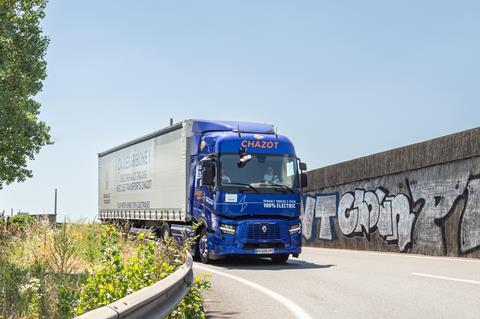 Renault Trucks axles logistics flow Lyon-Bourg-en-Bresse (3)